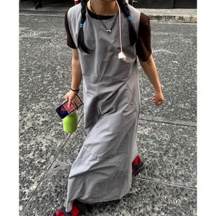 小众表妹 高级感显高灰色无袖连衣裙