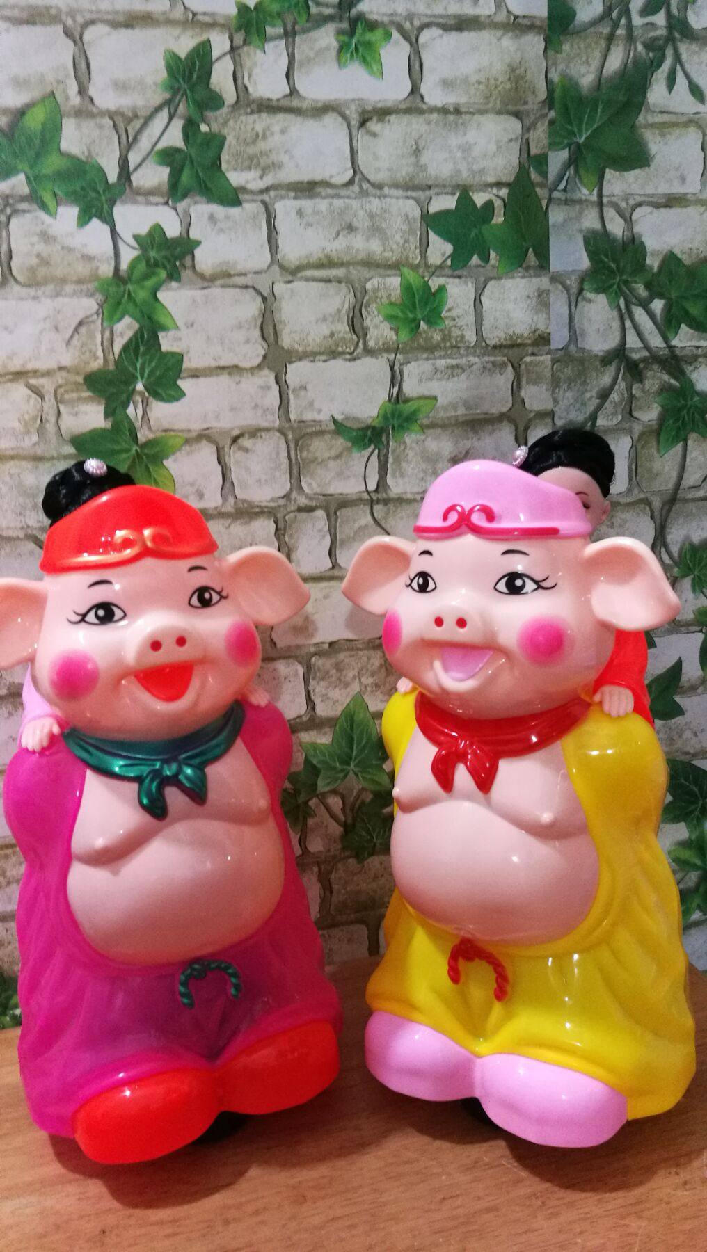 新款投影音乐儿童猪八戒背媳妇新年灯笼万向会跑转圈发光电动玩具