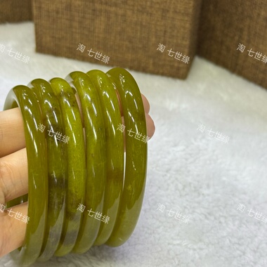 岫玉牛油果叮当手镯随机发