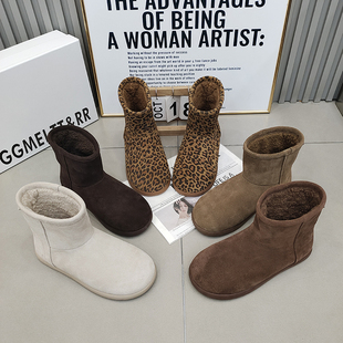 TTRR正品 保暖百搭 真皮雪地靴厚绒套筒三角标圆头平底女靴2025冬季