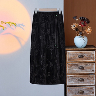 春秋新款中式丝绒压花半身裙肌理感时尚a版显瘦高U腰开叉中长裙子