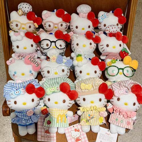正版HelloKitty毛绒钥匙扣多姿多彩可爱百变穿搭猫猫玩偶包包挂件