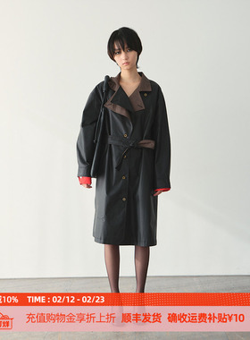 DOSORDONTS 纸片人2025秋新款油蜡感双层领撞色廓形中长款风衣女