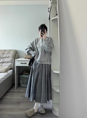 大码胖mm搭配波点半身裙两件套宽松显瘦蝴蝶结灰色长袖卫衣外套女