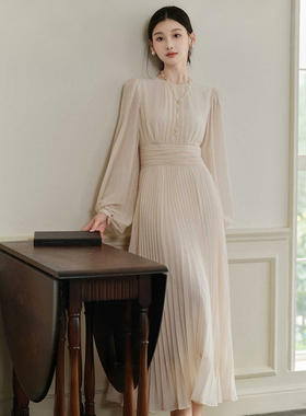 大码胖MM法式轻熟风灯笼袖压褶长袖连衣裙女秋季收腰显瘦绝美长裙