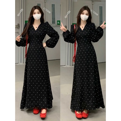 轻奢风高级感波点V领长袖连衣裙