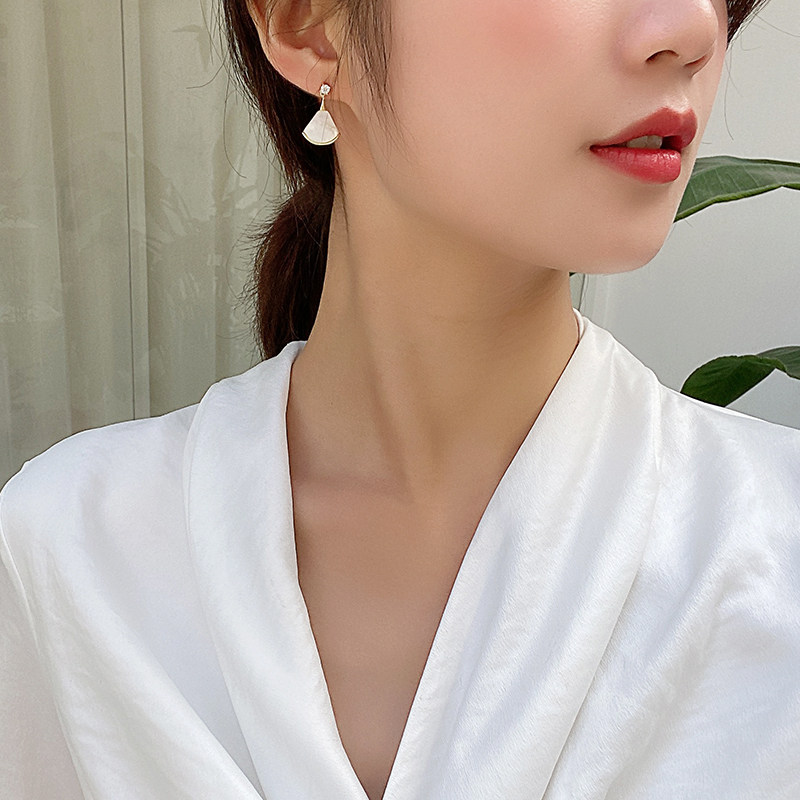 高级感S925银针天然贝壳原料扇子气质长款网红耳环女显脸瘦小耳钉