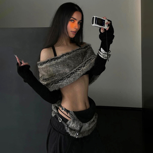 修身 怪诞女孩 T恤女 辣妹毛毛一字肩长袖 显瘦短上衣 都市city时尚