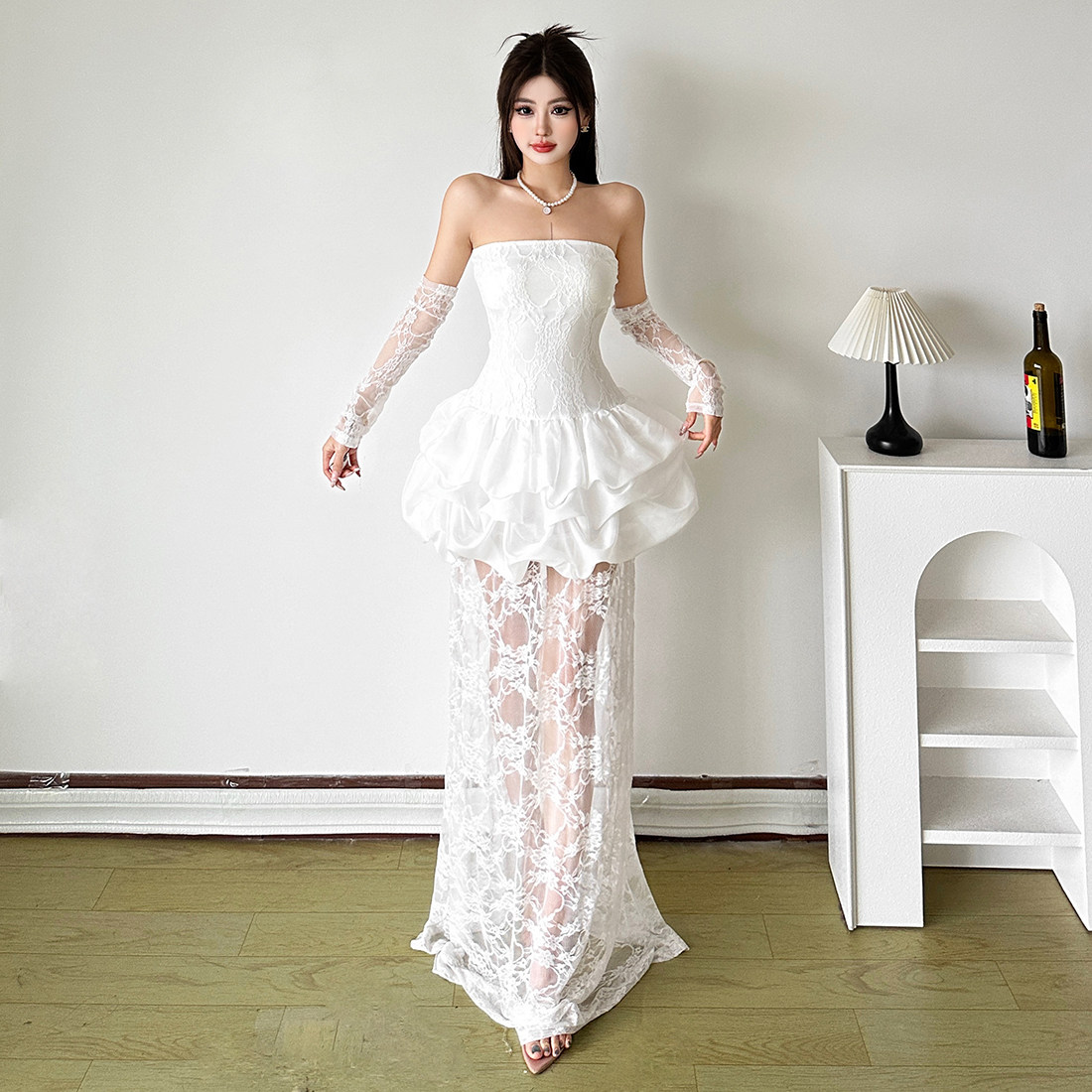 怪诞女孩 纯白花嫁绝美蕾丝拼接抹胸连衣裙女 生日婚礼花苞礼服裙