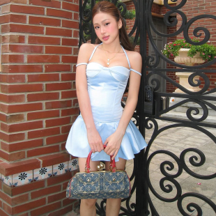 怪诞女孩 生日晚礼服A字短裙 小清新冰蓝高级感挂脖抹胸连衣裙女