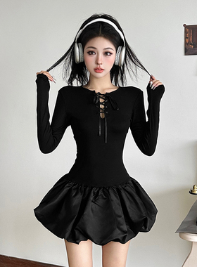怪诞女孩 甜酷少女感系带镂空圆领长袖连衣裙女 修身高腰花苞短裙