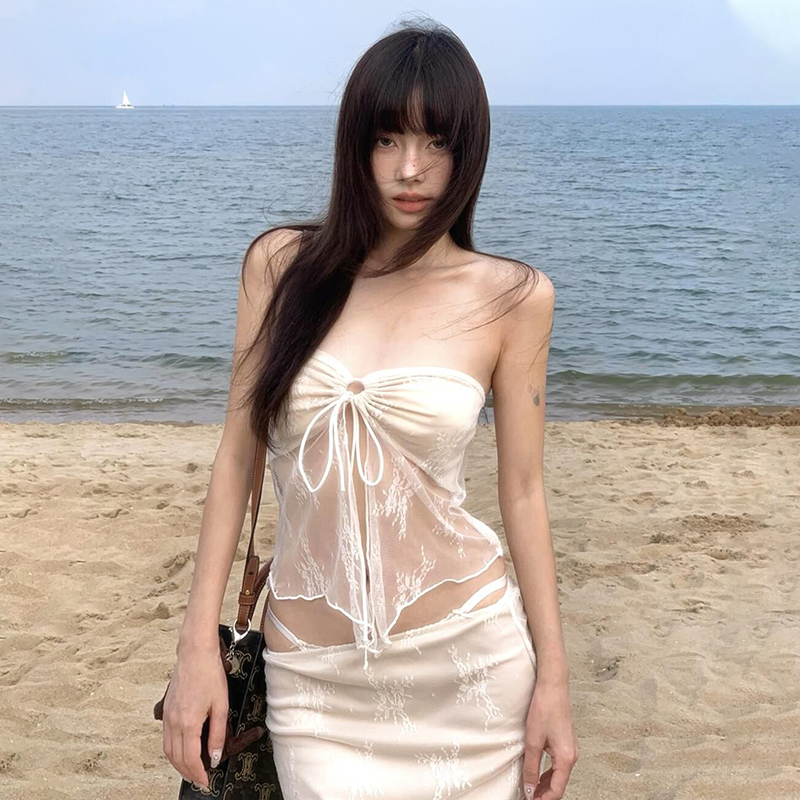 怪诞女孩 海边度假风绝美蕾丝镂空扭结抹胸低腰包臀半身裙两件套