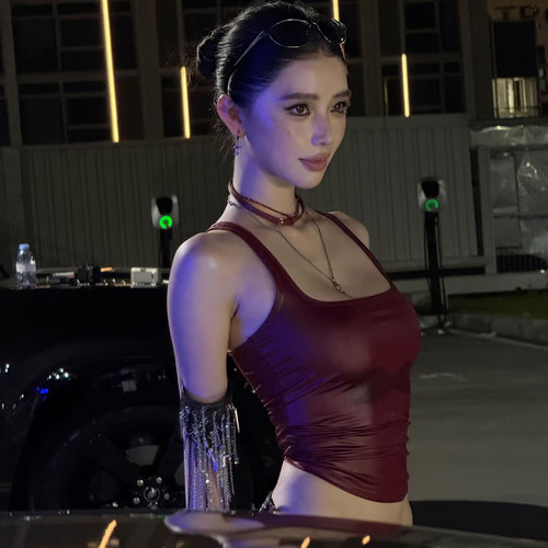 酷飒辣妹性感方领短款吊带背心女