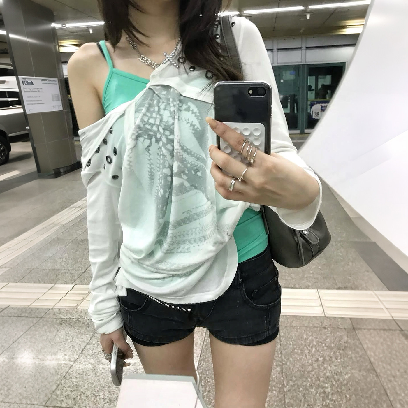 韩系辣妹罩衫上衣内搭吊带两件套图片