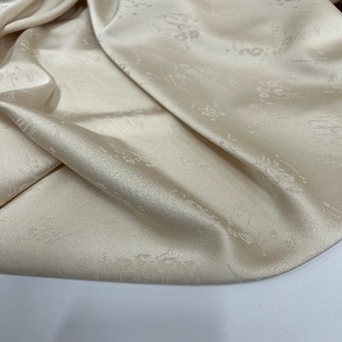 杏色缎面提花面料米色布料手工DIY服装 制作材料