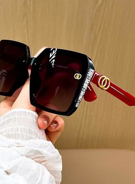 欧美时尚墨镜女网红抖音同款方框气质太阳镜防紫外线遮阳拍照眼镜