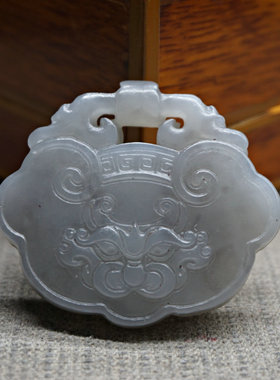 天然玉石和田玉烟青玉吊坠玉锁男女款瑞兽项链挂件双面挂饰挂玉坠