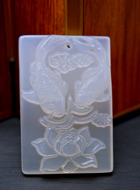 玛瑙白玉髓连年有余百搭项链吊坠