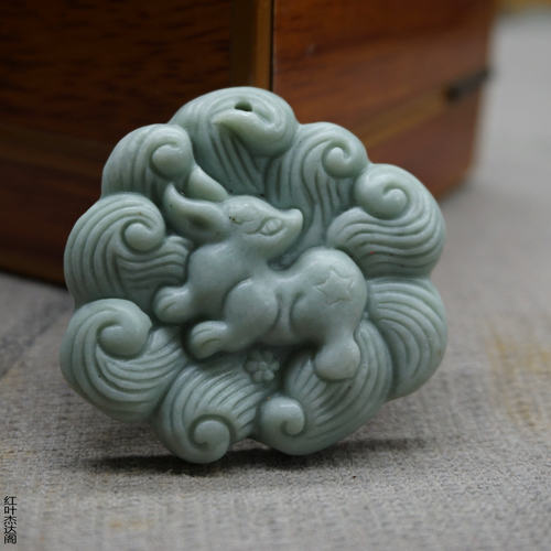贵州翠玉狐狸玉佩玉坠桃花九尾狐
