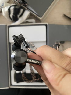 Onkyo/安桥 E700M入耳式耳机耳塞线控麦克风女生音乐电脑金属低音