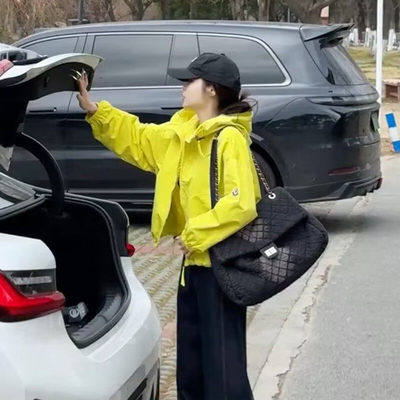 休闲连帽短款冲锋衣外套女春季2025新款小个子爆款宽松显瘦上衣潮