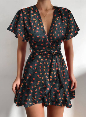 Ruffled V-Neck Belt Wrap Dress荷叶边V领腰带裹身A字连衣裙女士