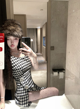 viola【赫本小姐】一见钟情  优雅千鸟格 钻扣收腰背心连衣裙