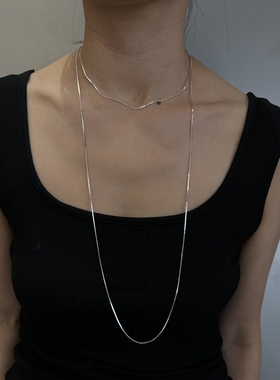 S925纯银细长蛇骨链意大利工艺轻奢小众锁骨链通勤百搭叠戴毛衣链
