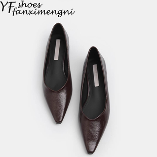 2026新款法式尖头浅口单鞋女软皮通勤奶奶鞋气质低跟棕色工作女鞋