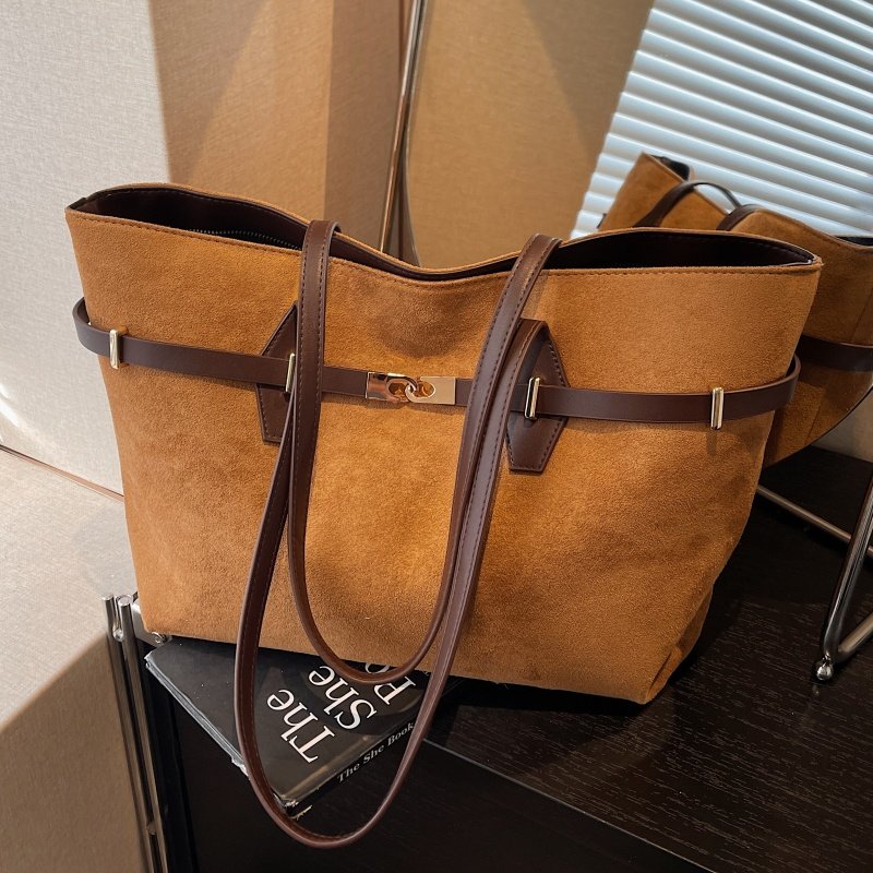 高级感复古鹿皮绒单肩大包包女2025新款秋冬大容量通勤简约托特包,箱包皮具/热销女包/男包,通用款女包,淘宝优惠券,粉丝福利购,淘宝优惠卷