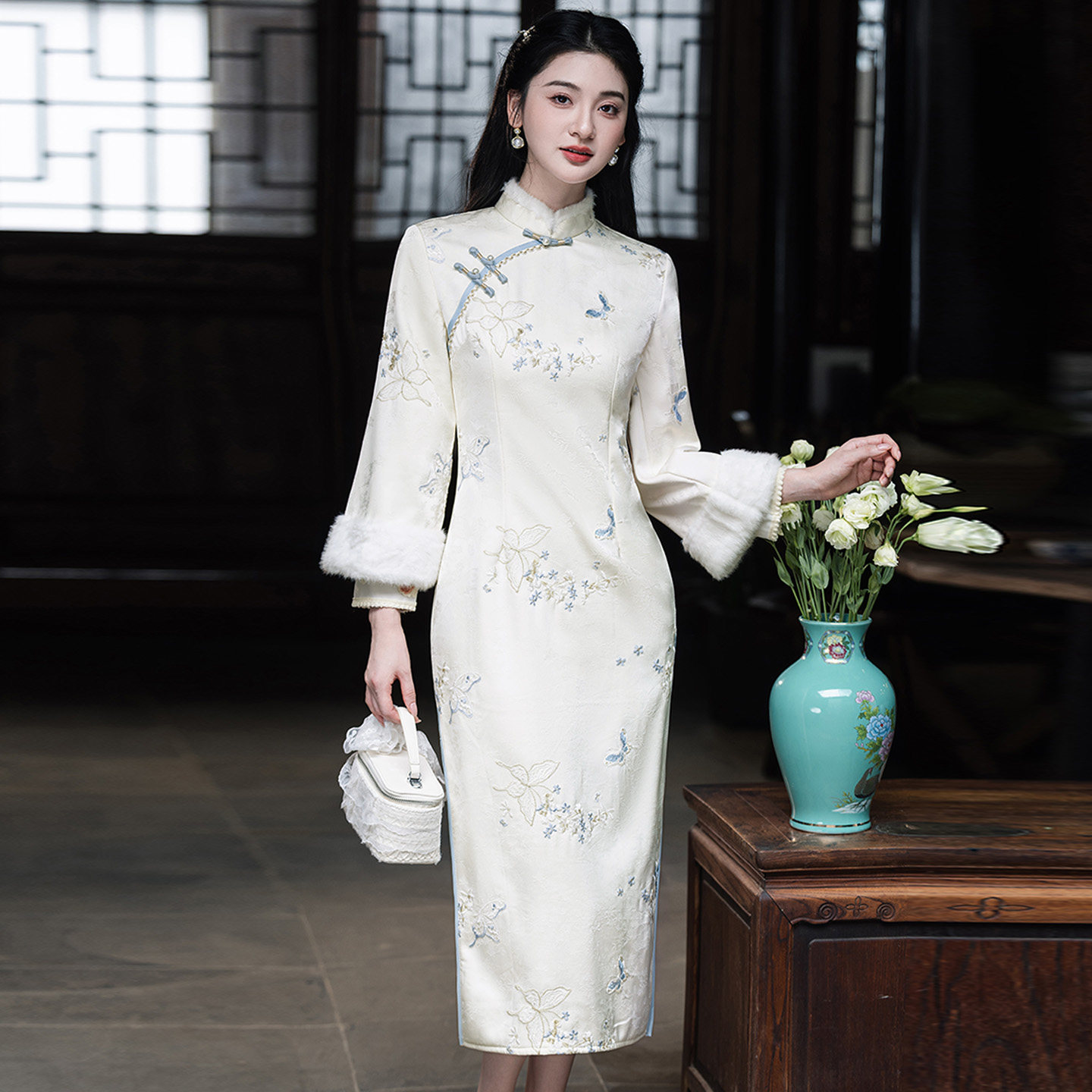 新中式改良刺绣加绒加厚旗袍女2025新款冬装年轻款优雅淑女中国风