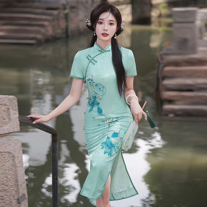 绿色提花丝绸旗袍长款夏季民国风