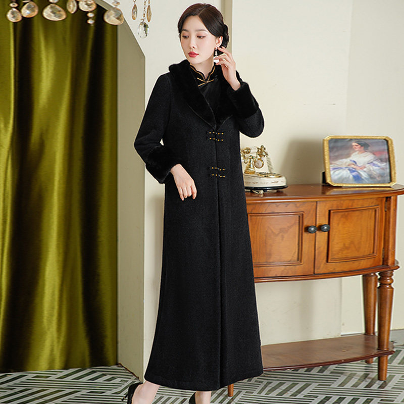 大毛领加厚毛呢大衣女外套 2025秋冬新款搭配旗袍 黑色外搭高级感