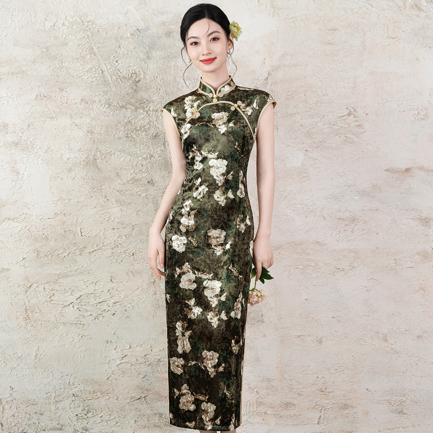 新中式钻石丝绒旗袍2026春季新款年轻包肩袖长款复古改良日常可穿