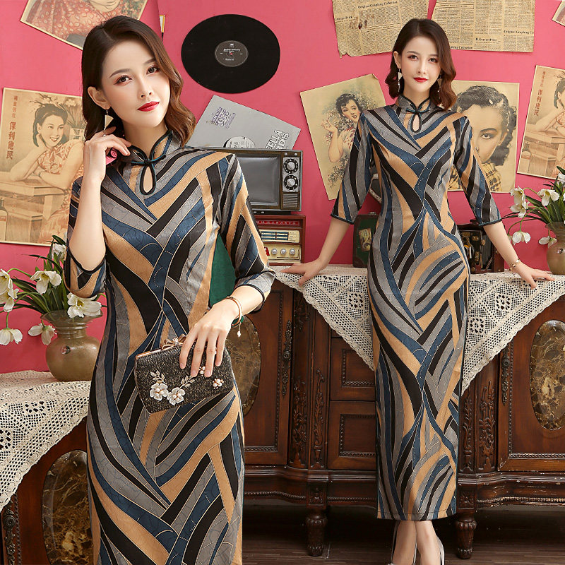 年轻款旗袍改良版连衣裙2025秋季新款长款中袖现代甜美新式中国风