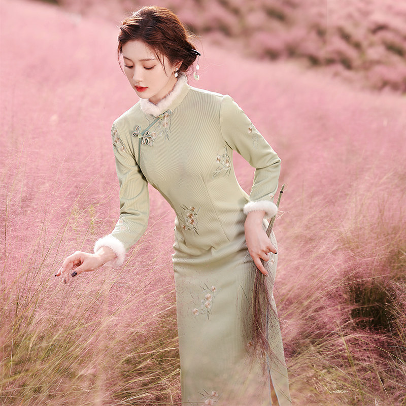 新中式改良旗袍2025新款秋冬加绒年轻款显瘦气质高端修身日常可穿