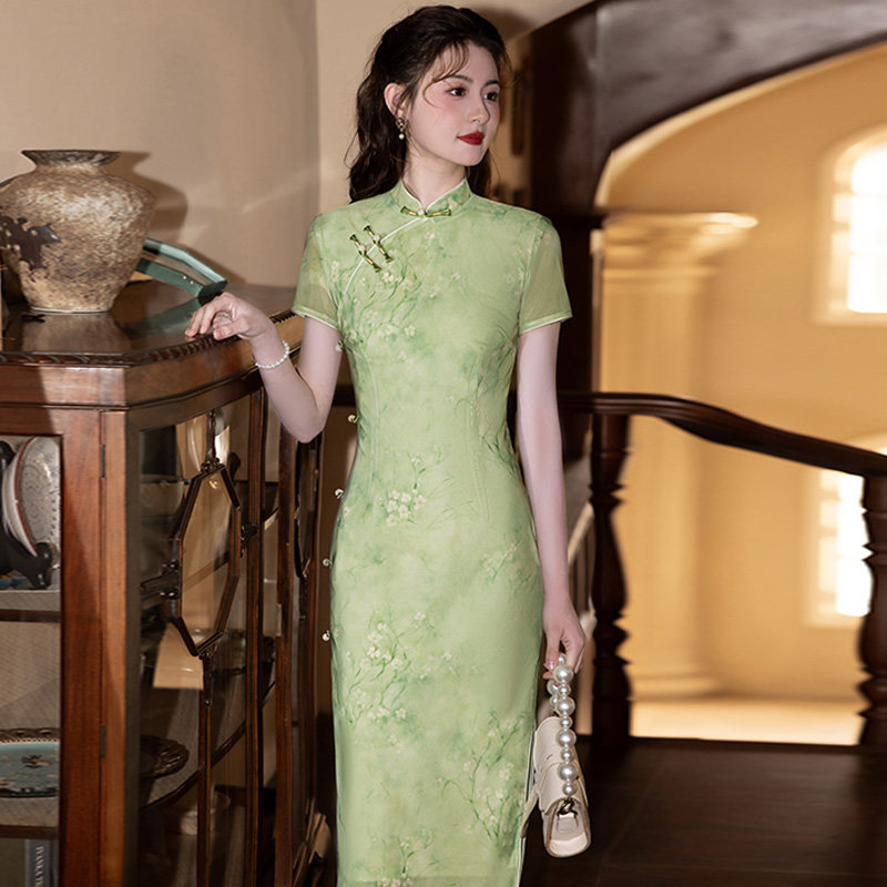 送考绿色年轻款旗袍女夏绝美别致