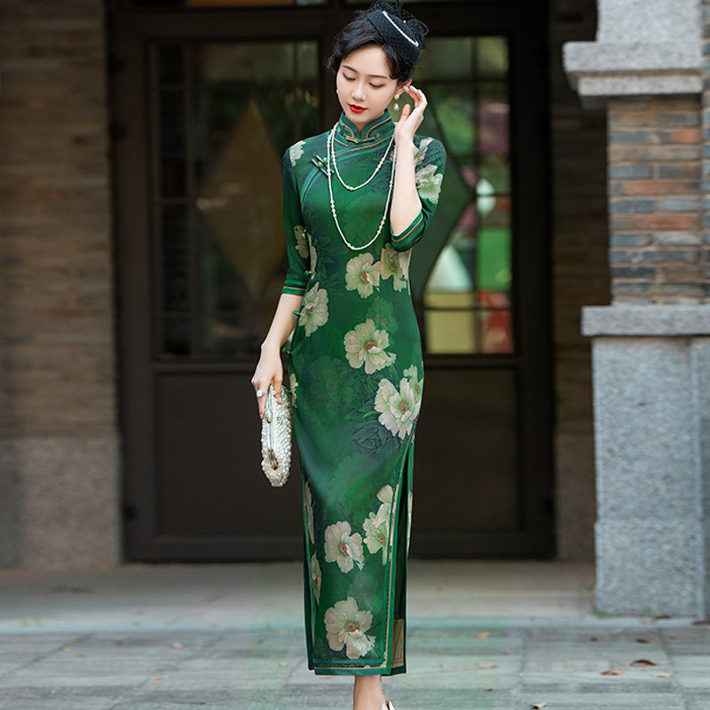 老上海真丝缎绿色旗袍长款中袖春