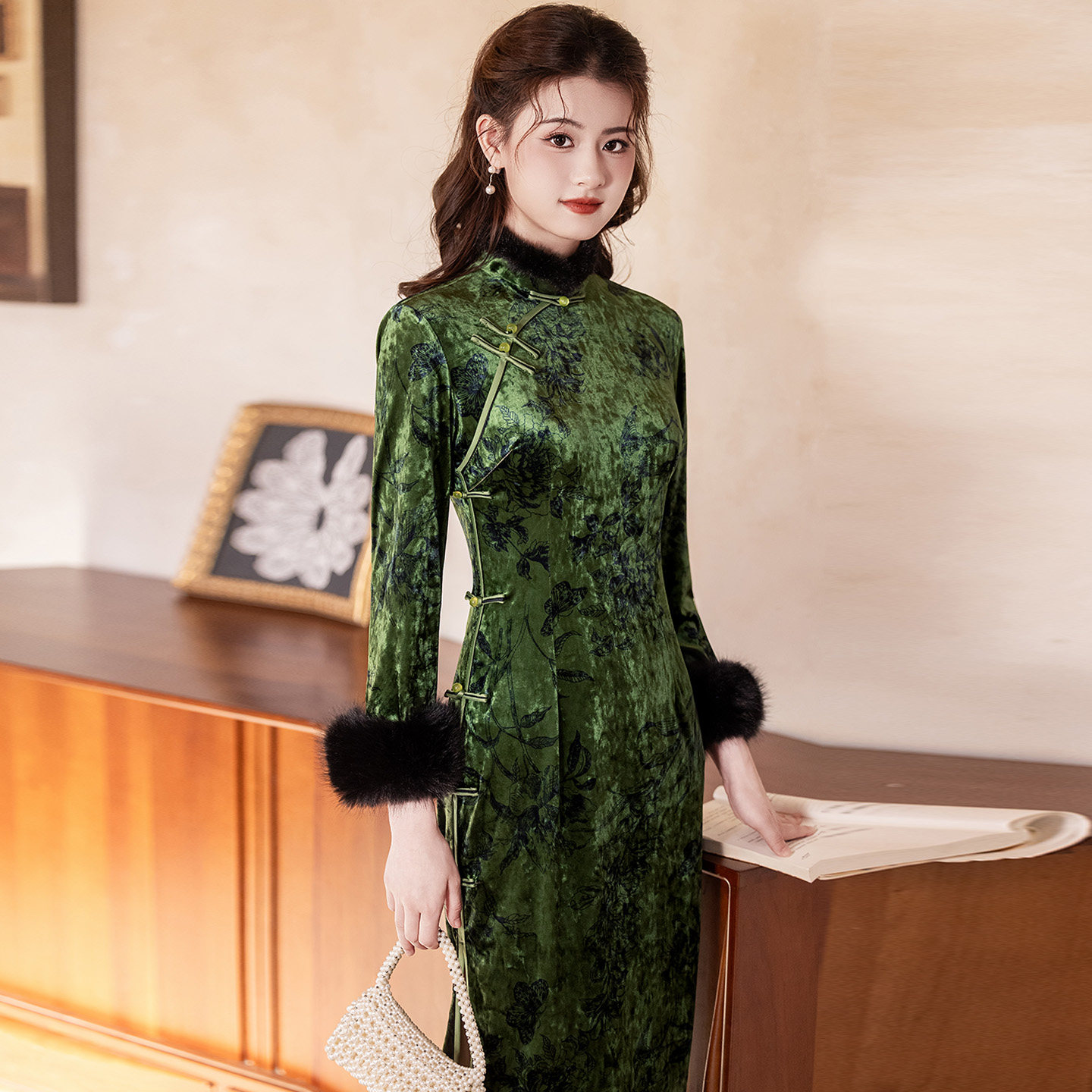 新中式加绒加厚旗袍长袖2025新款冬装妈妈日常复古改良可拆卸毛毛