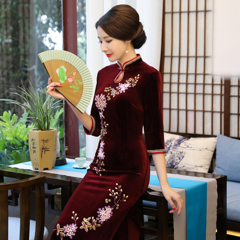 金丝绒走秀旗袍复古妈妈装2026秋