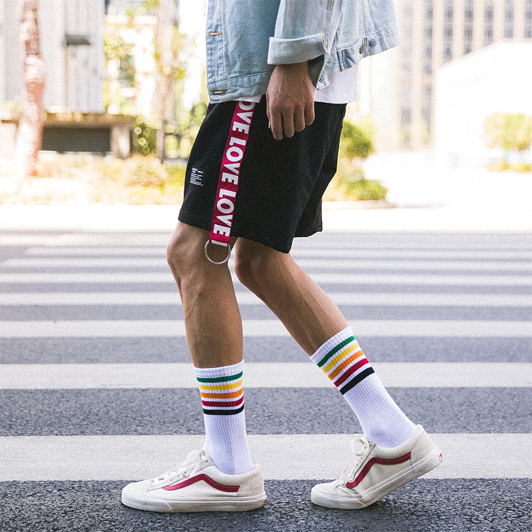 秋冬彩虹条纹杆高筒棉质男袜原宿运动袜黑白灰复古潮袜学院风袜子