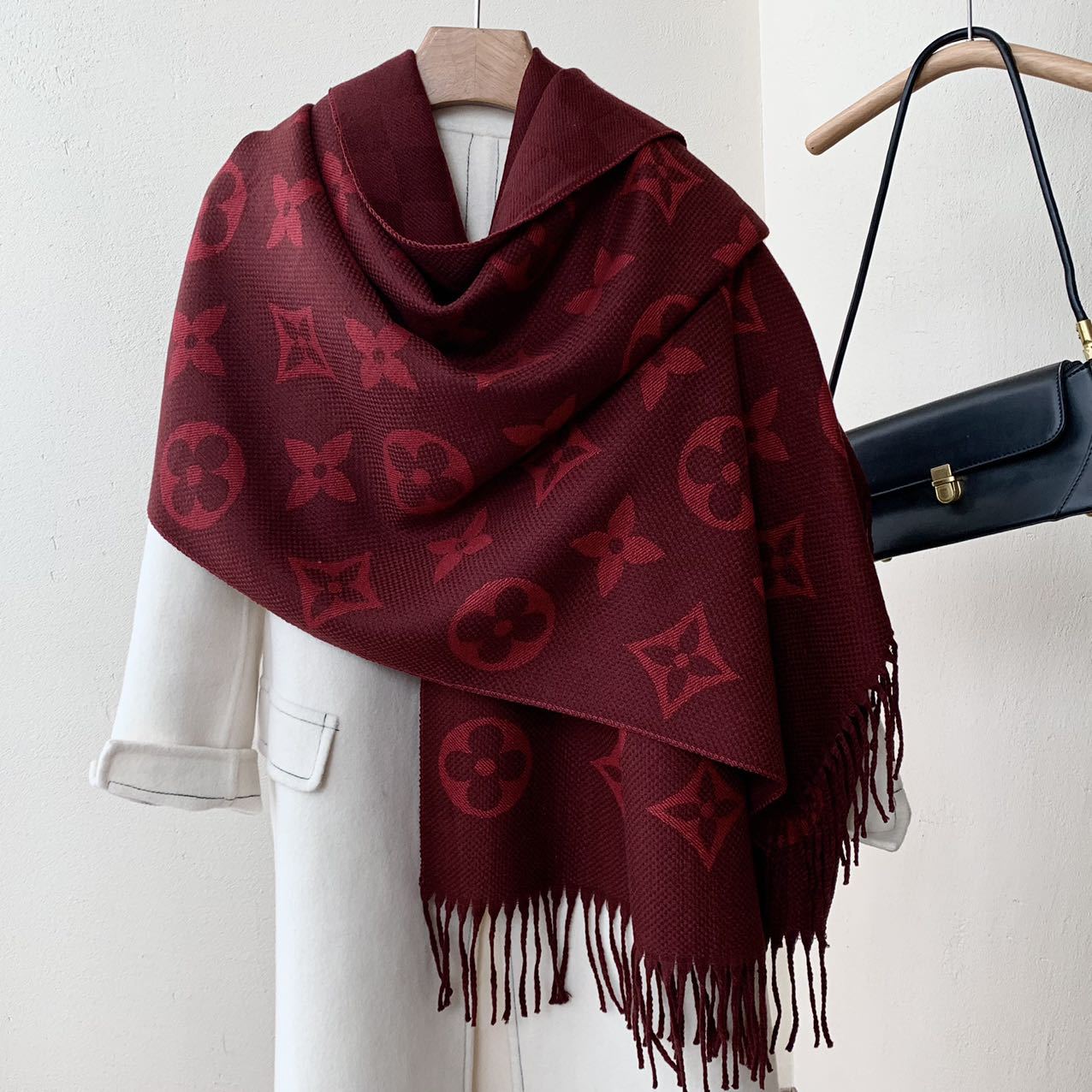 安哥拉红双面围巾女秋冬季感仿羊绒两用空调披肩保暖围脖