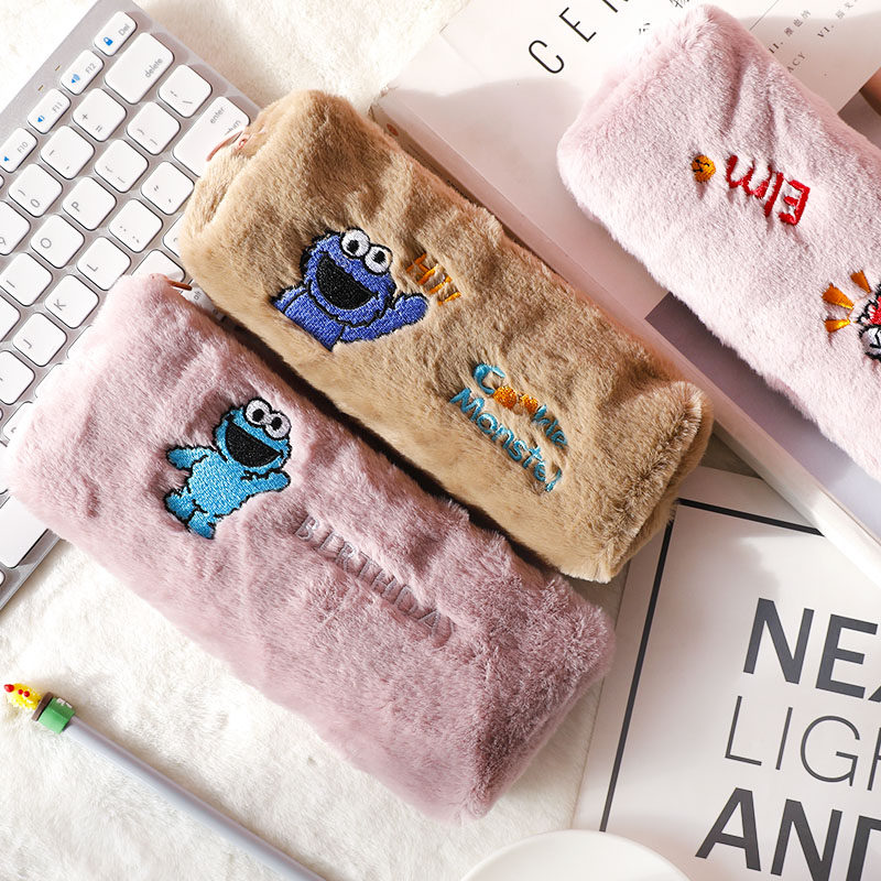 派派妞芝麻街毛绒笔袋 个性毛绒文具袋 精美卡通男女生铅笔袋大号