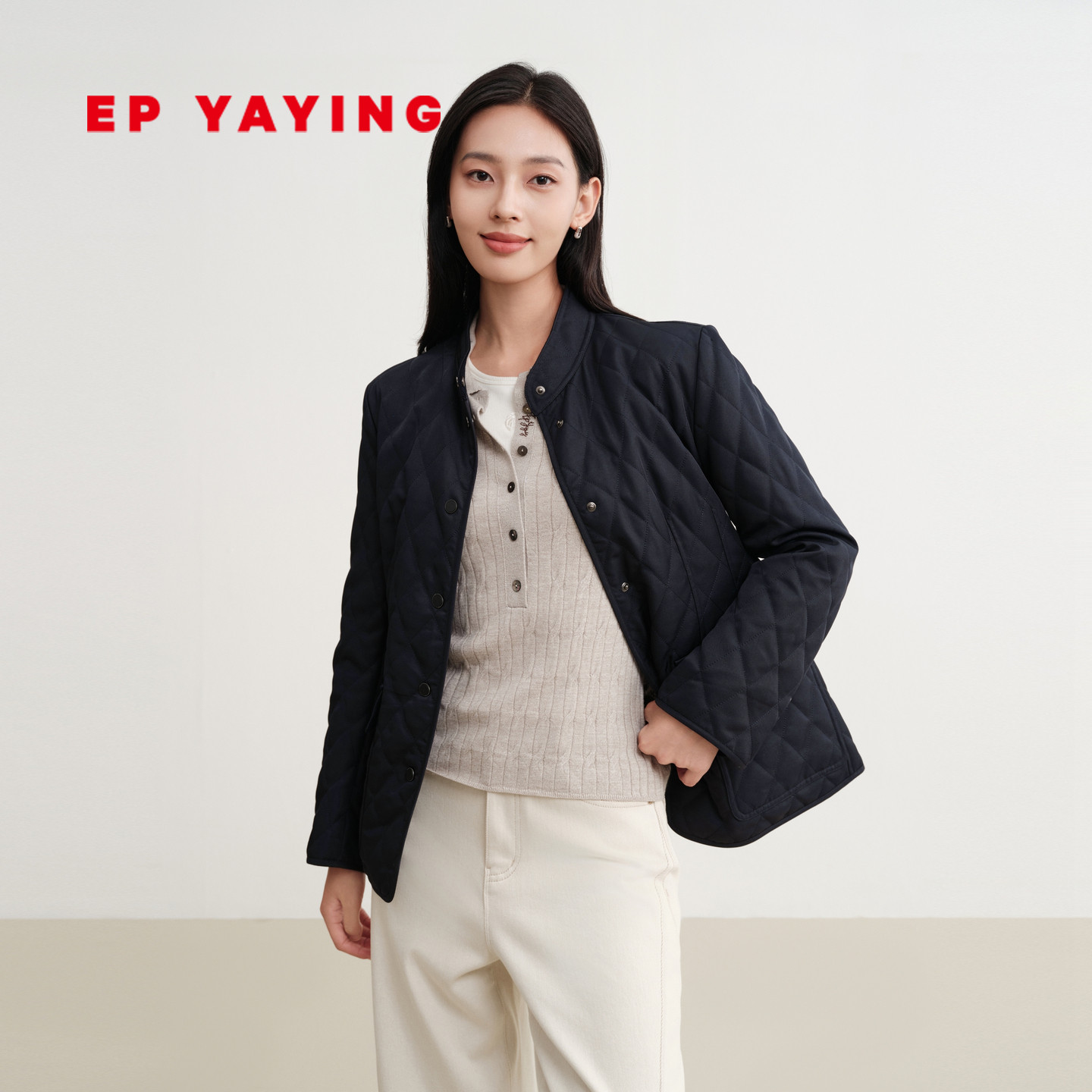 雅莹松花江白鹅绒轻薄修身羽绒服