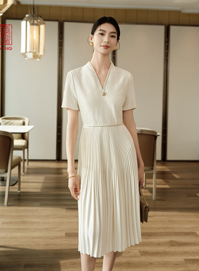 EP雅莹高端系列 气质V领褶艺收腰中长连衣裙 2025夏季新款4624A