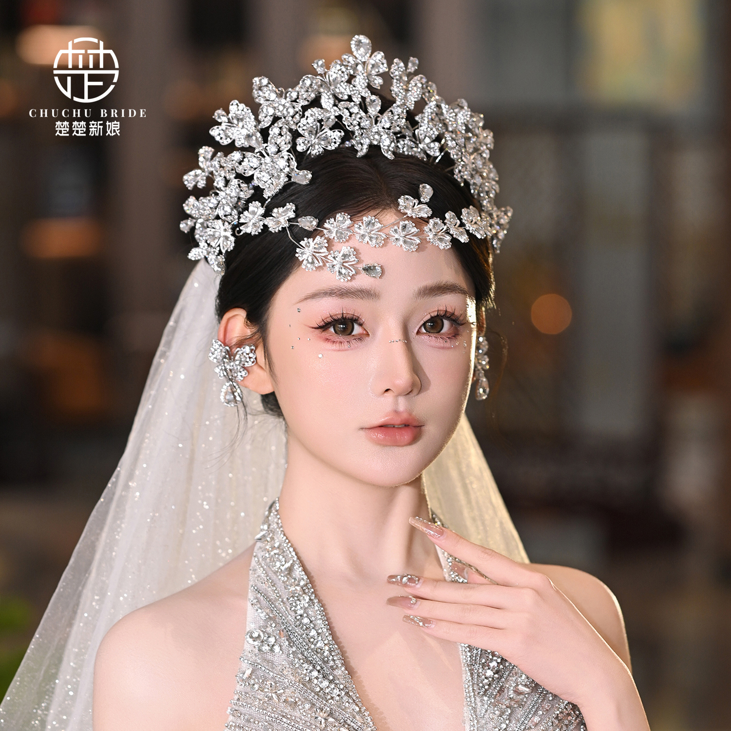 新娘重工闪钻花朵额饰公主王冠主婚纱大气头饰高级感轻奢蝴蝶皇冠