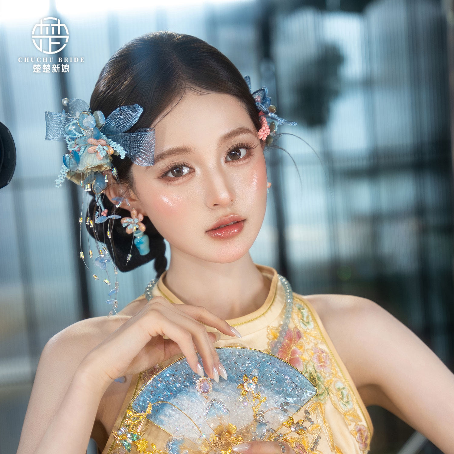 新中式新娘头饰唯美减龄气质晨袍搭配蓝色花朵发饰旗袍造型发饰品