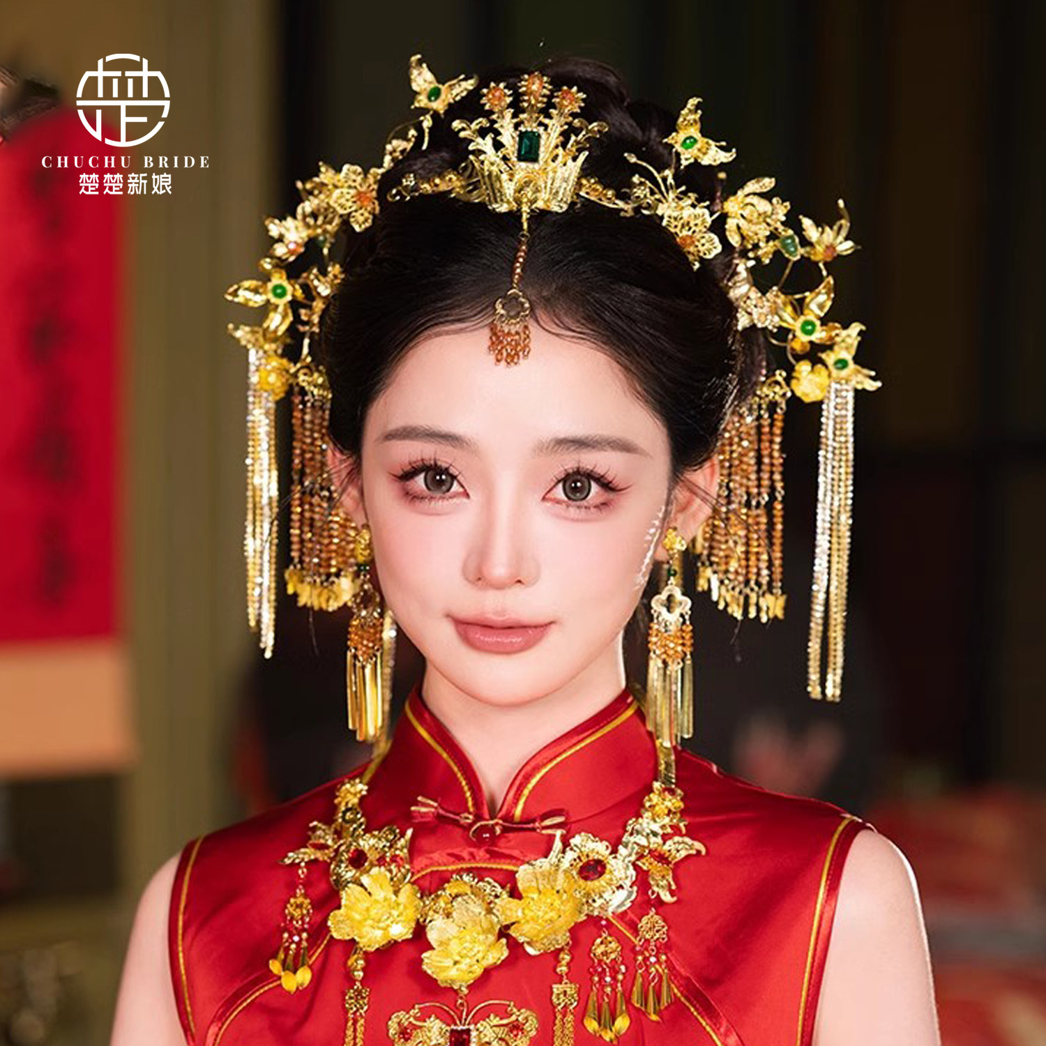 中式龙凤褂马面裙圣女冠发饰