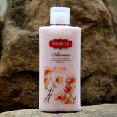 雅邦爱恋激情香氛身体乳保湿 滋润秋冬补水全身持久留香浴后乳润肤