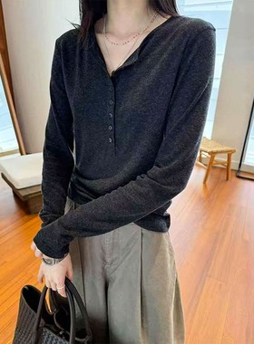 深灰色软糯针织衫女2025秋冬穿搭欧货设计感显瘦打底小衫套头上衣
